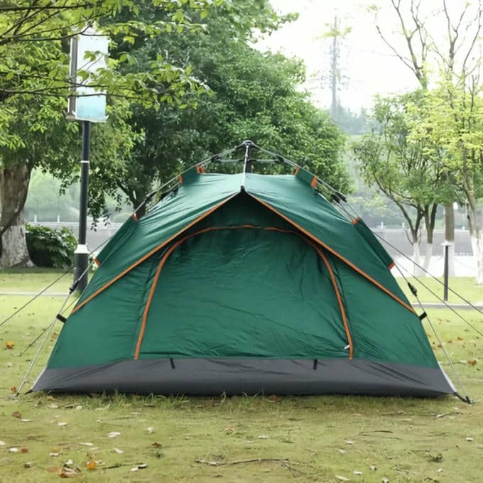 Туристична намет що автоматично складається